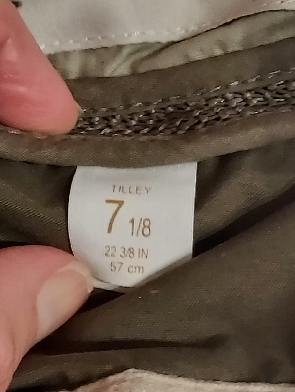 Used Tilley LTM6 Airflo Sun Hat, Unisex, Size 7 1/8, Color Olive - Picture 3 of 7